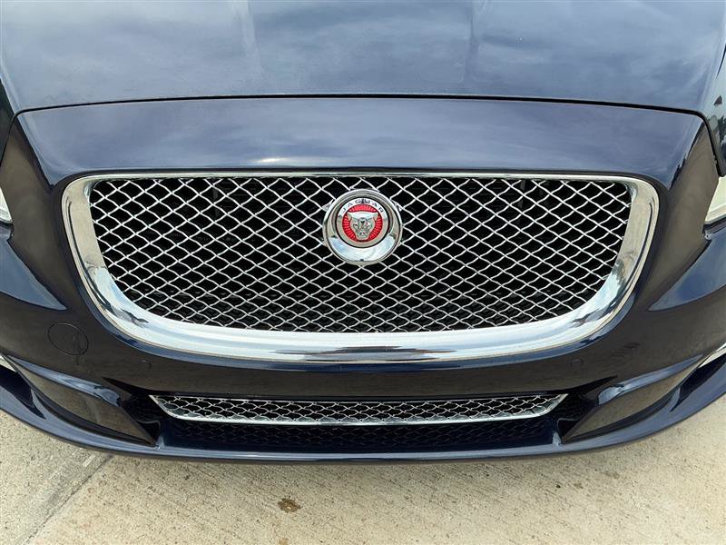 Used 2014 Jaguar XJ AWD image 11