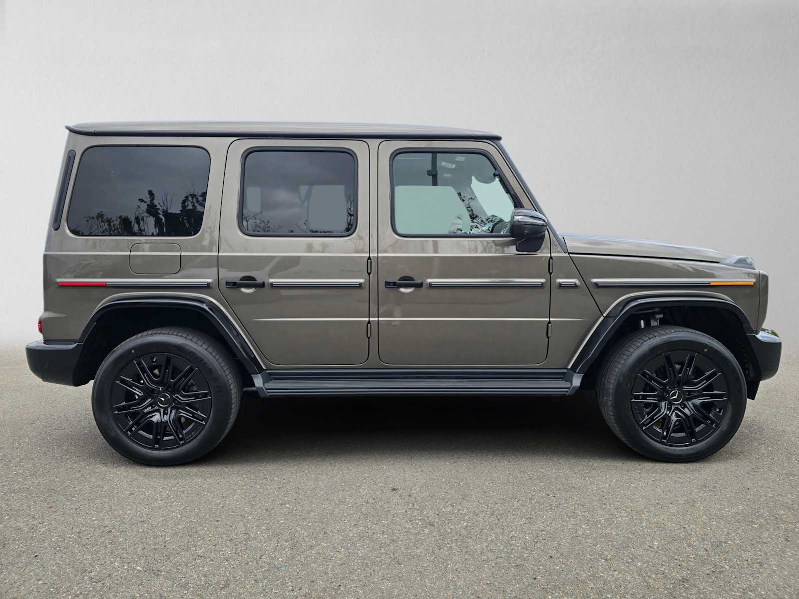 New 2027 Mercedes-Benz G 580 e image 2