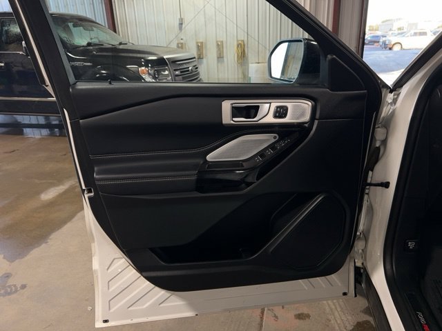 Used 2023 Ford Explorer ST w/ Equipment Group 401A AWD/4WD image 31