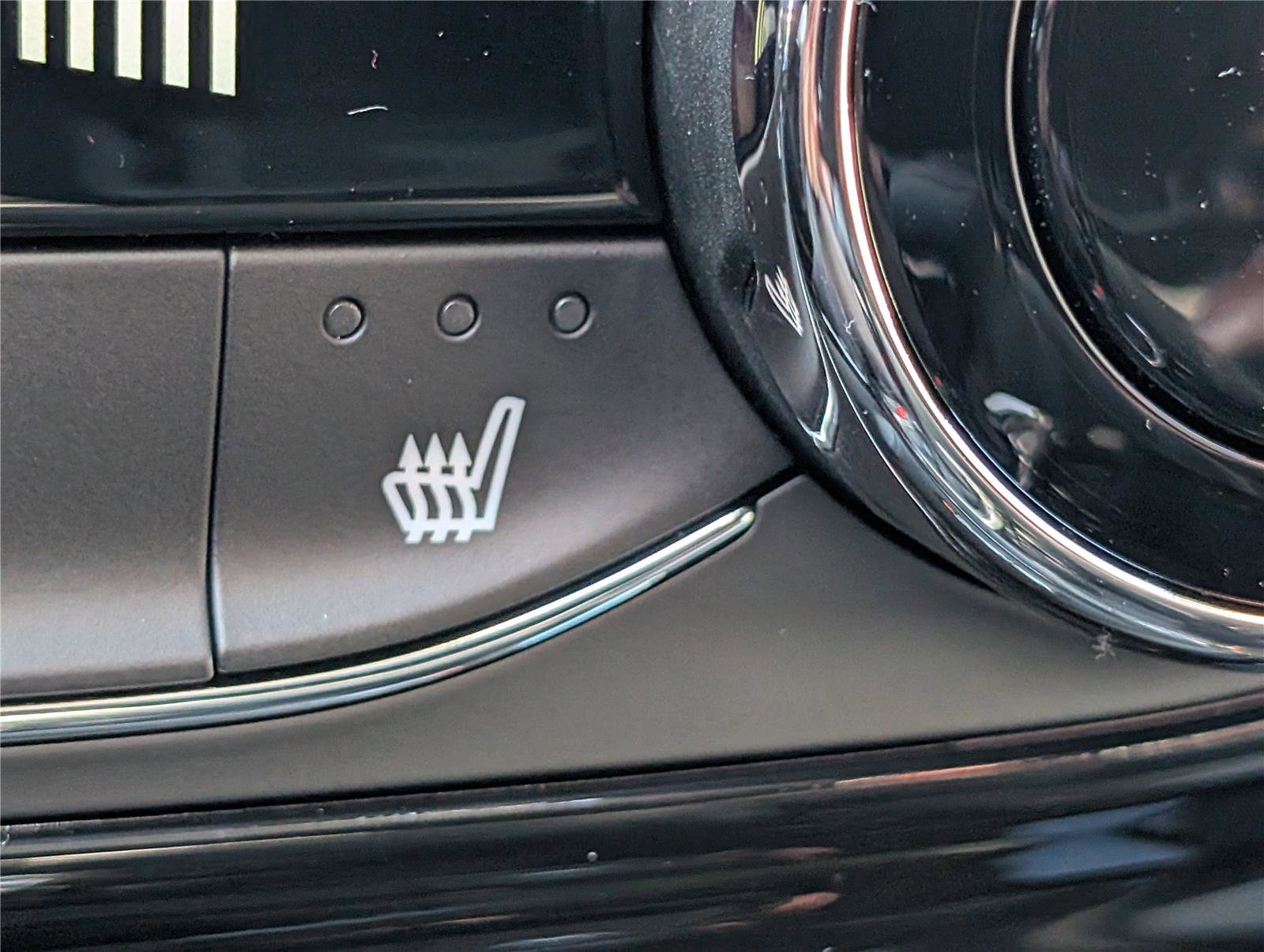 New 2026 Chevrolet Trax LT w/ Sunroof Package image 21