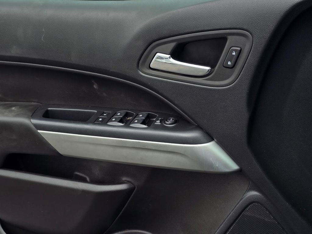 Used 2022 Chevrolet Colorado LT w/ LT Convenience Package RWD image 21