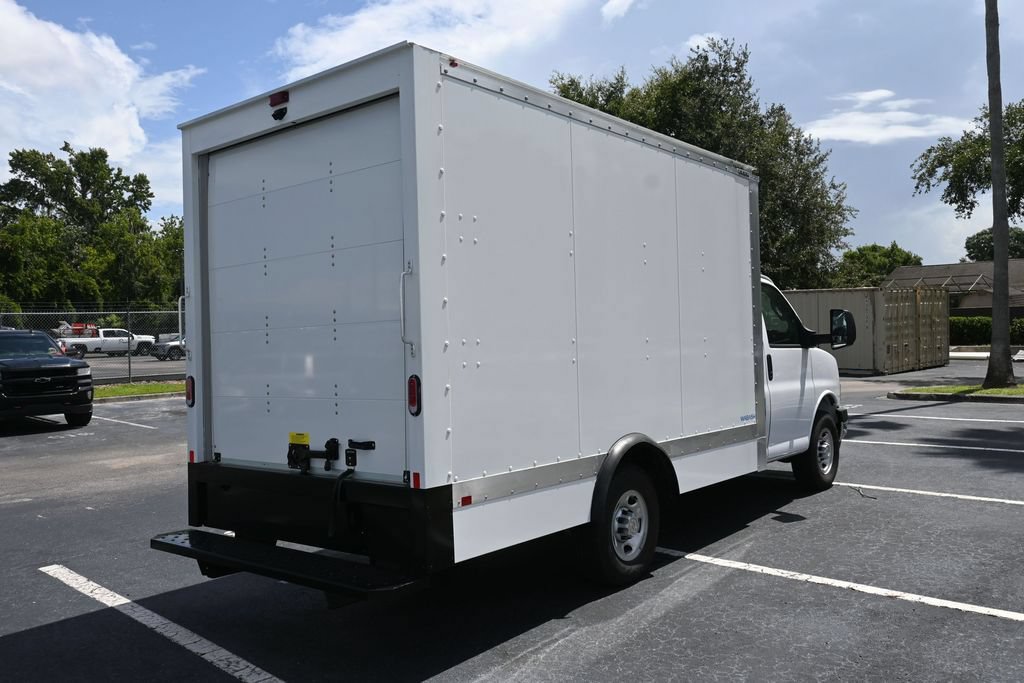 New 2025 Chevrolet Express 3500 w/ Power Convenience Package RWD image 5