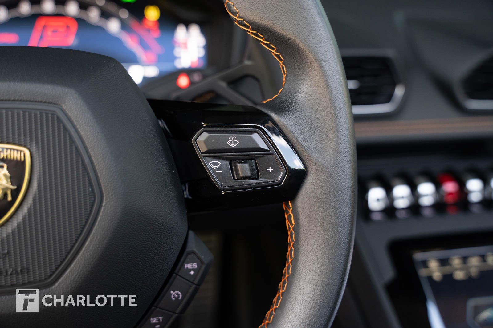 Used 2024 Lamborghini Huracan EVO AWD/4WD image 28