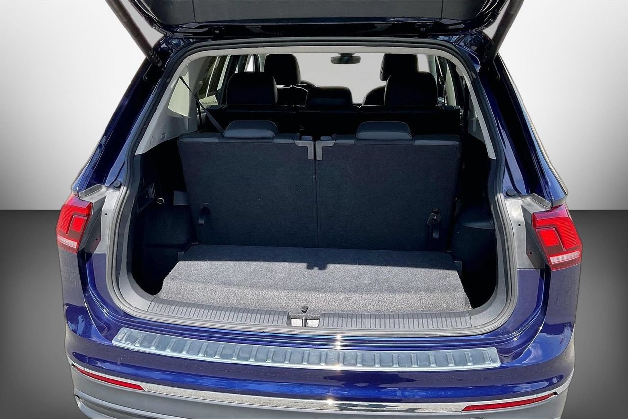 Used 2024 Volkswagen Tiguan Wolfsburg Edition FWD image 25
