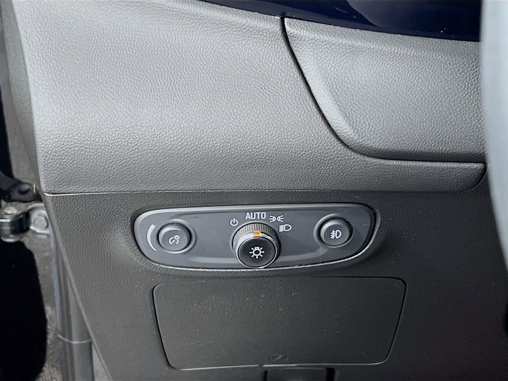 Used 2023 Buick Encore GX Select image 9