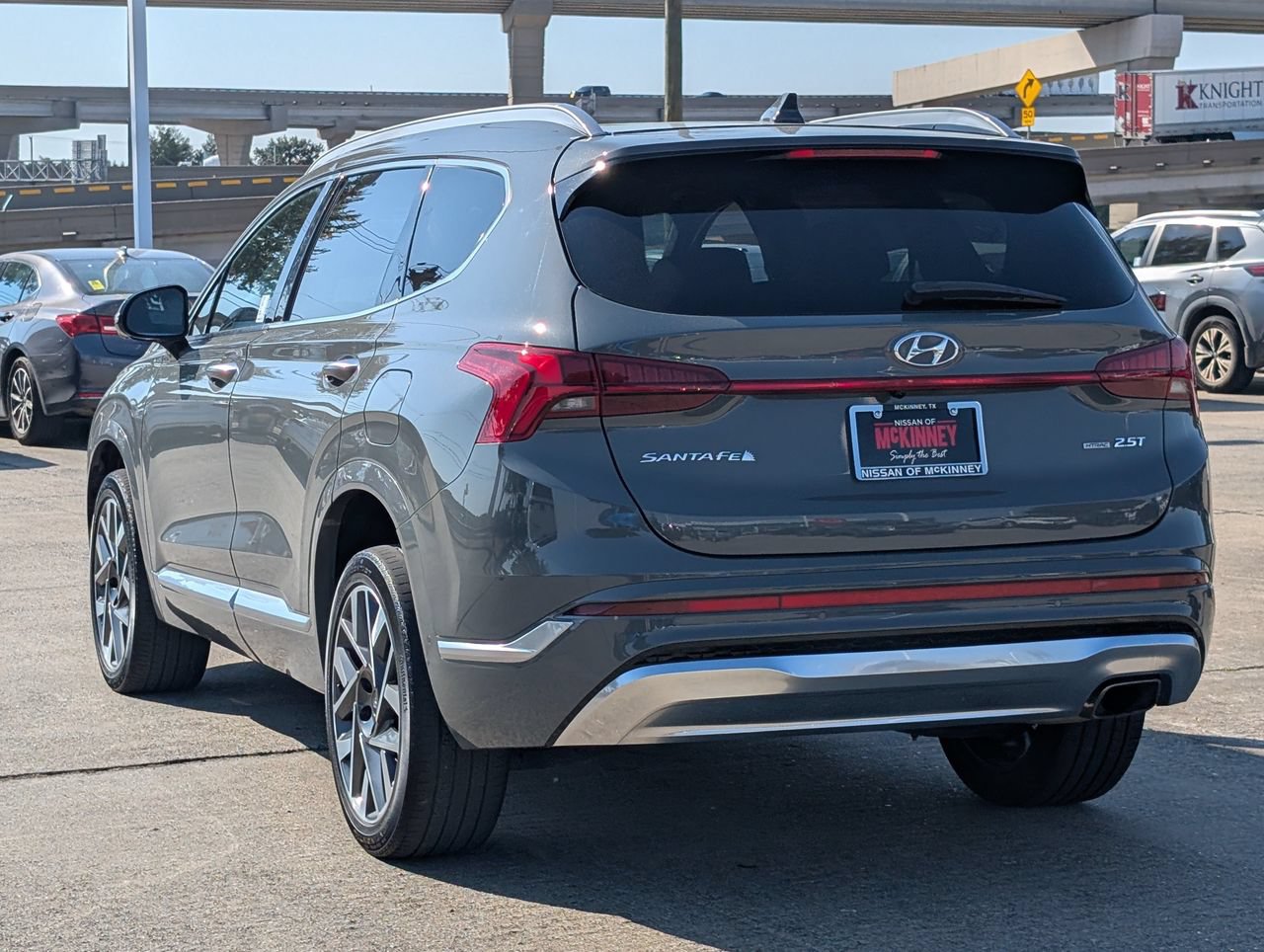 Used 2023 Hyundai Santa Fe Calligraphy AWD/4WD image 4