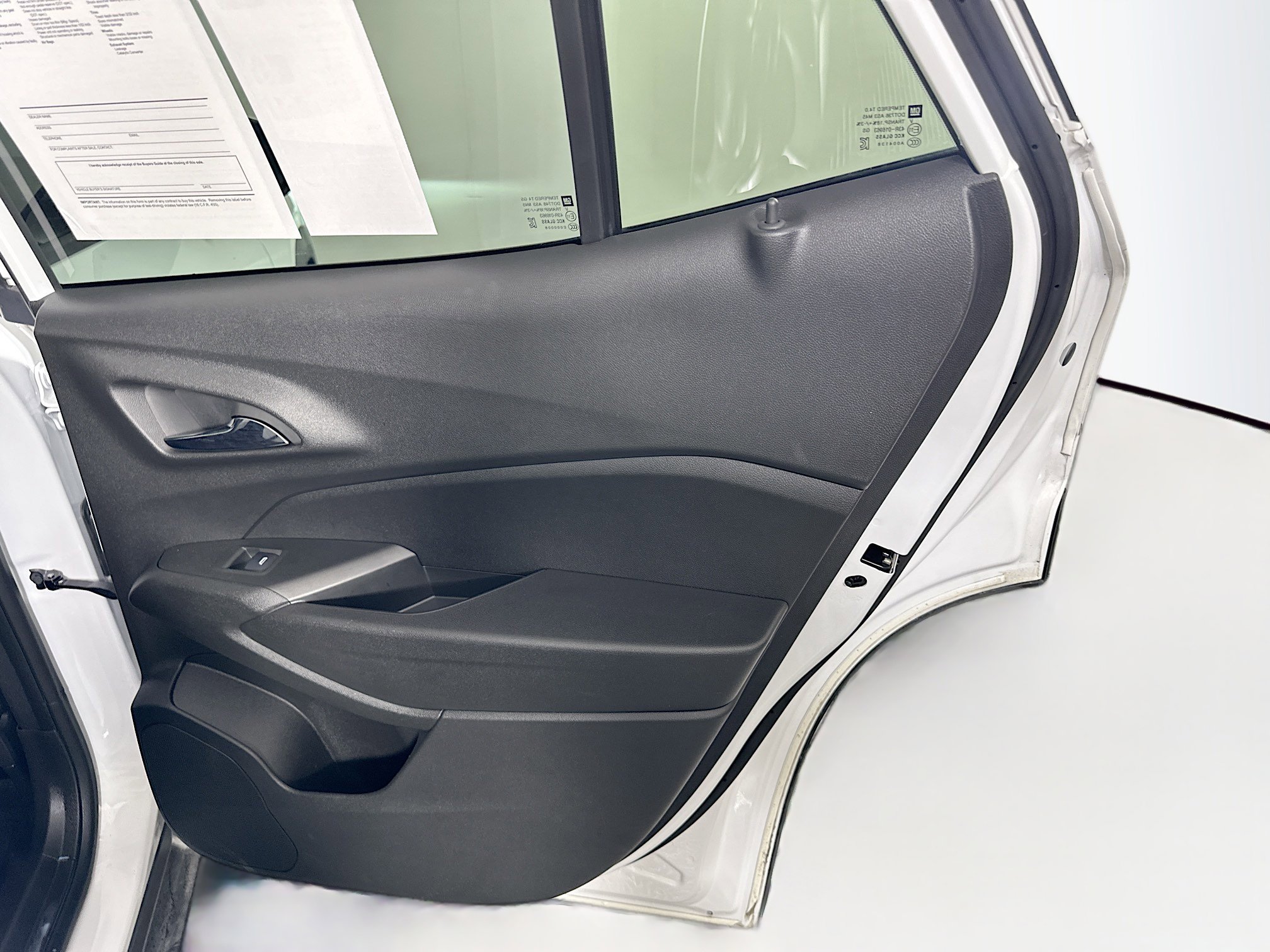 Used 2025 Chevrolet Trax LS w/ LS Convenience Package image 27