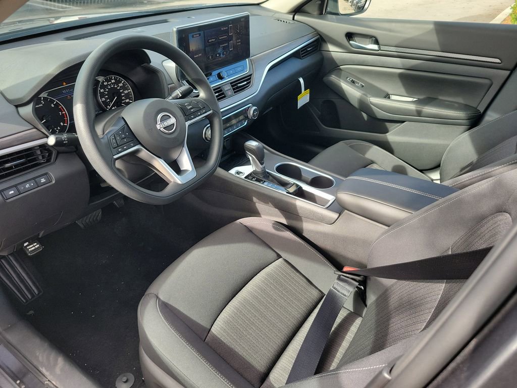 Used 2025 Nissan Altima 2.5 SV w/ SV Special Edition Package image 13