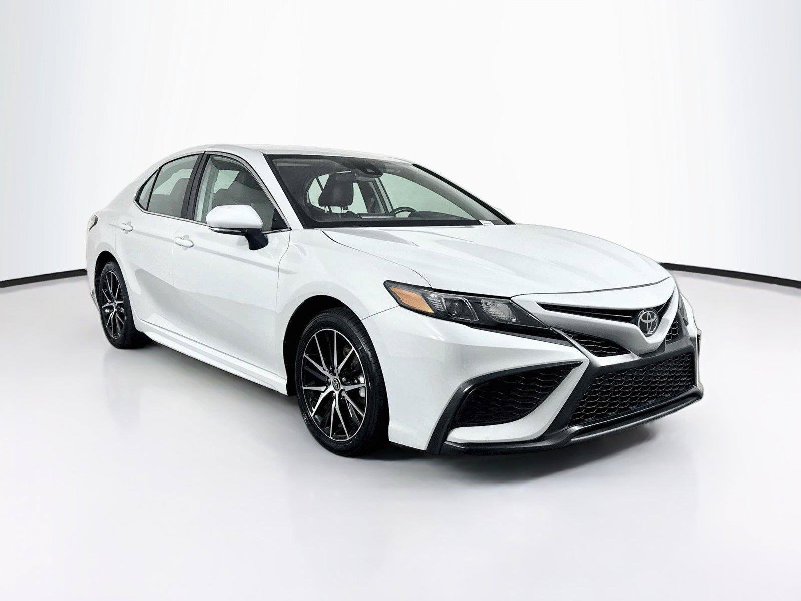 Certified 2024 Toyota Camry SE FWD image 8