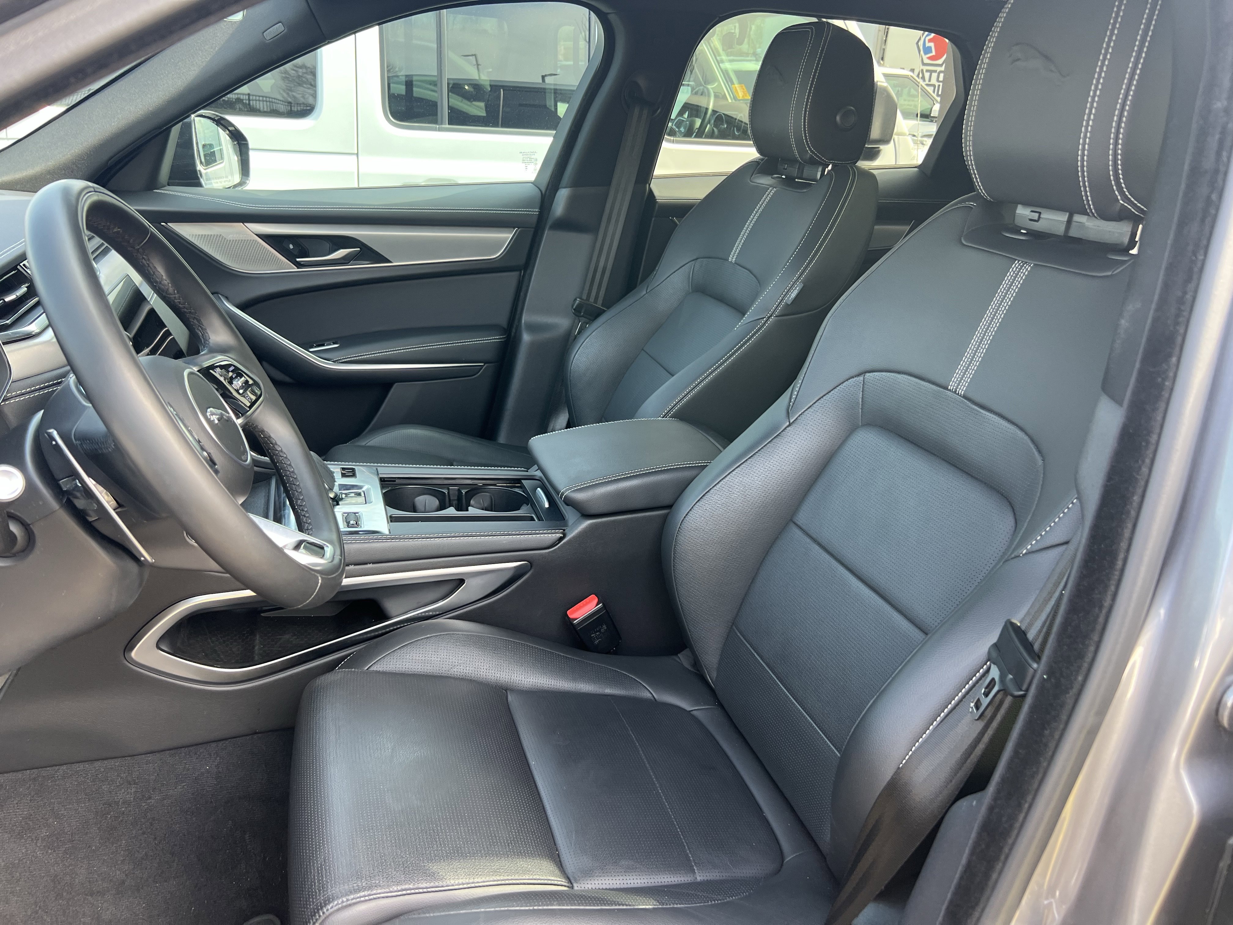 Certified 2025 Jaguar F-PACE R-Dynamic S image 14