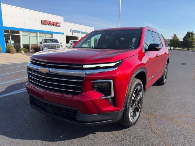 New 2027 Chevrolet Traverse LT w/ Driver Confidence Package AWD/4WD image 2