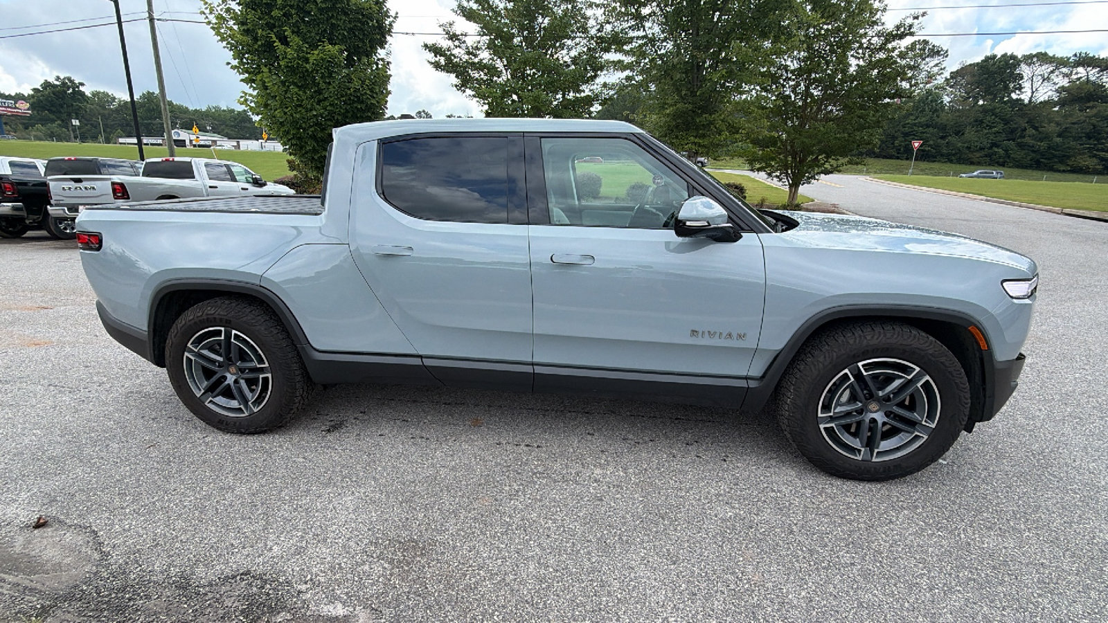 Used 2025 Rivian R1T Adventure AWD/4WD image 7