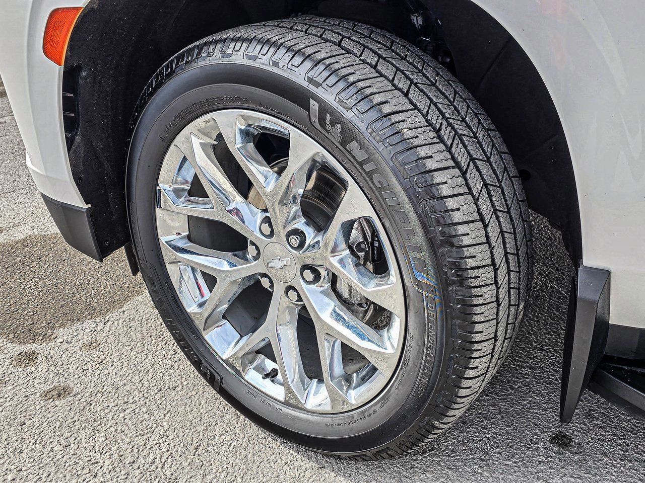 Used 2022 Chevrolet Tahoe LT w/ Luxury Package image 9