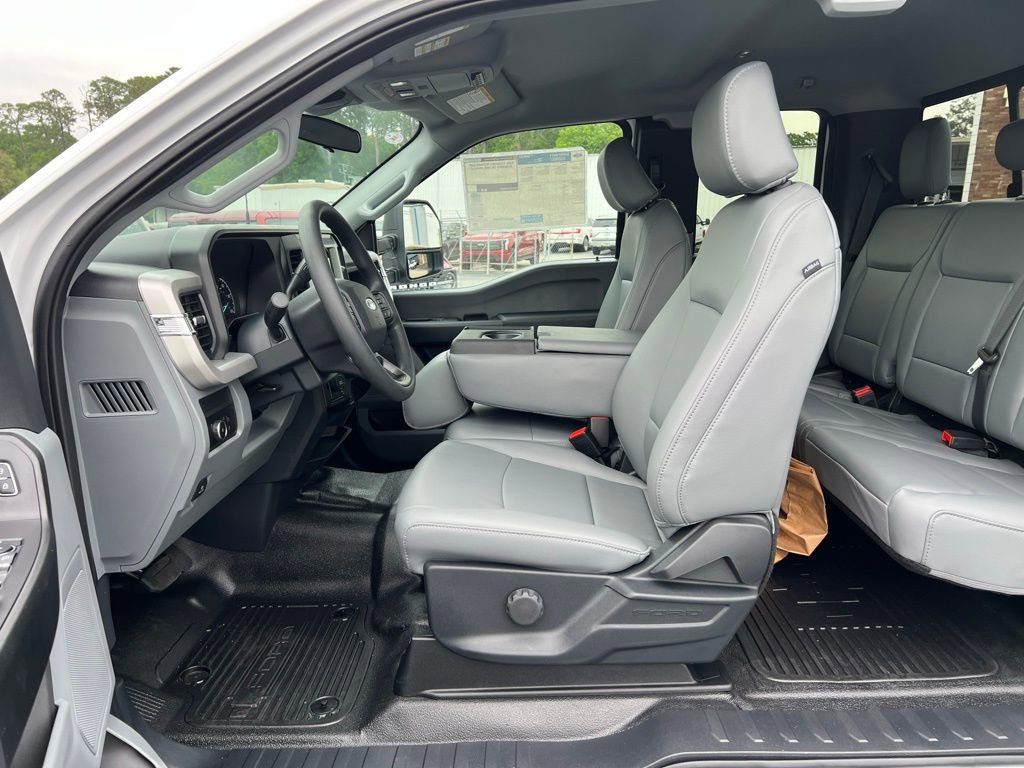 New 2026 Ford F350 XL w/ XL Chrome Package AWD/4WD image 13