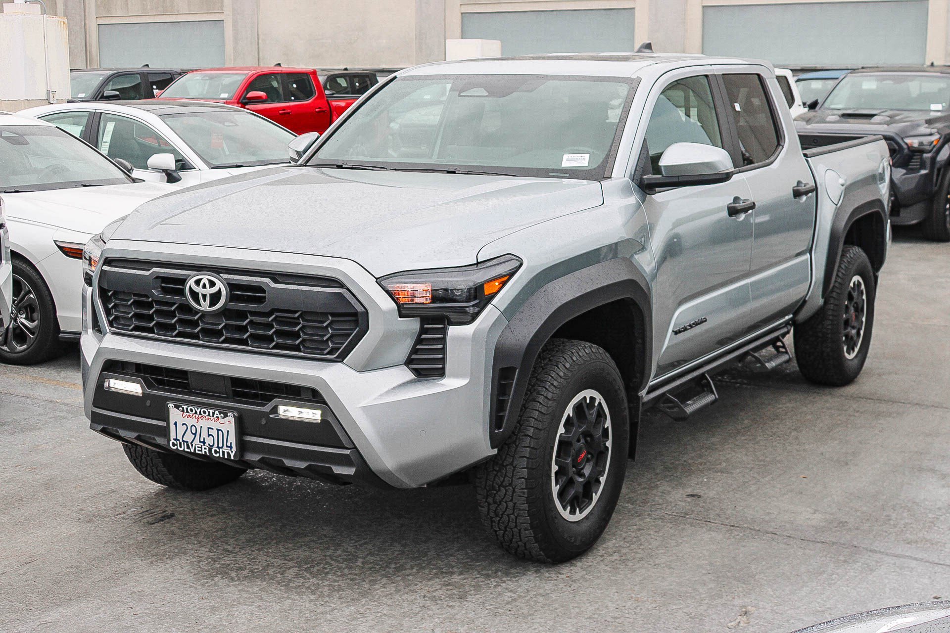 Used 2024 Toyota Tacoma TRD Off-Road image 3