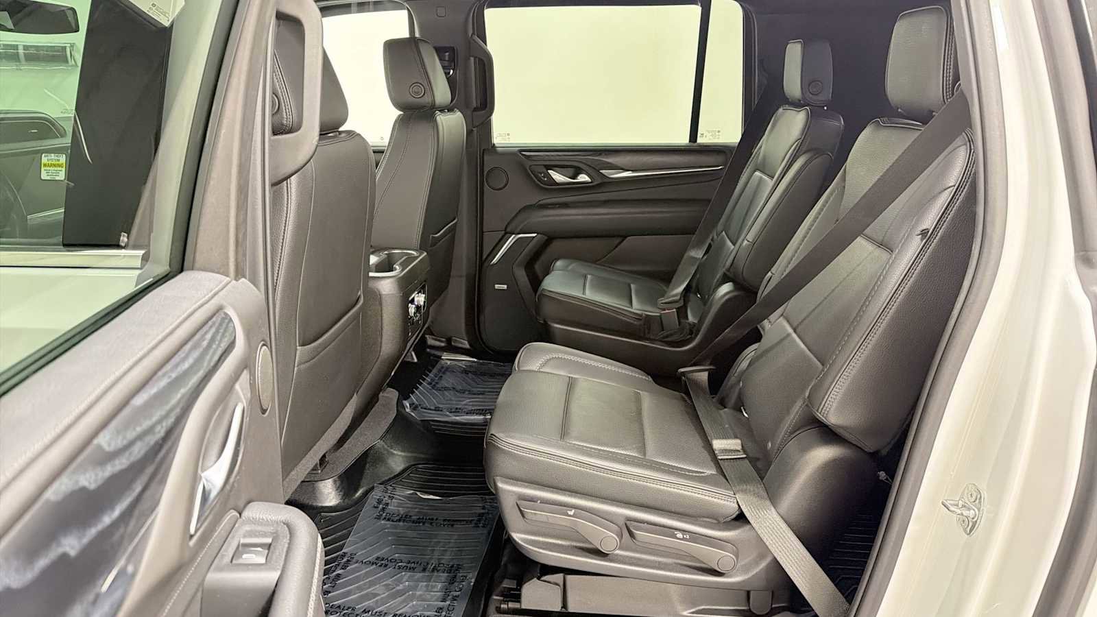 Used 2022 GMC Yukon XL Denali AWD/4WD image 24