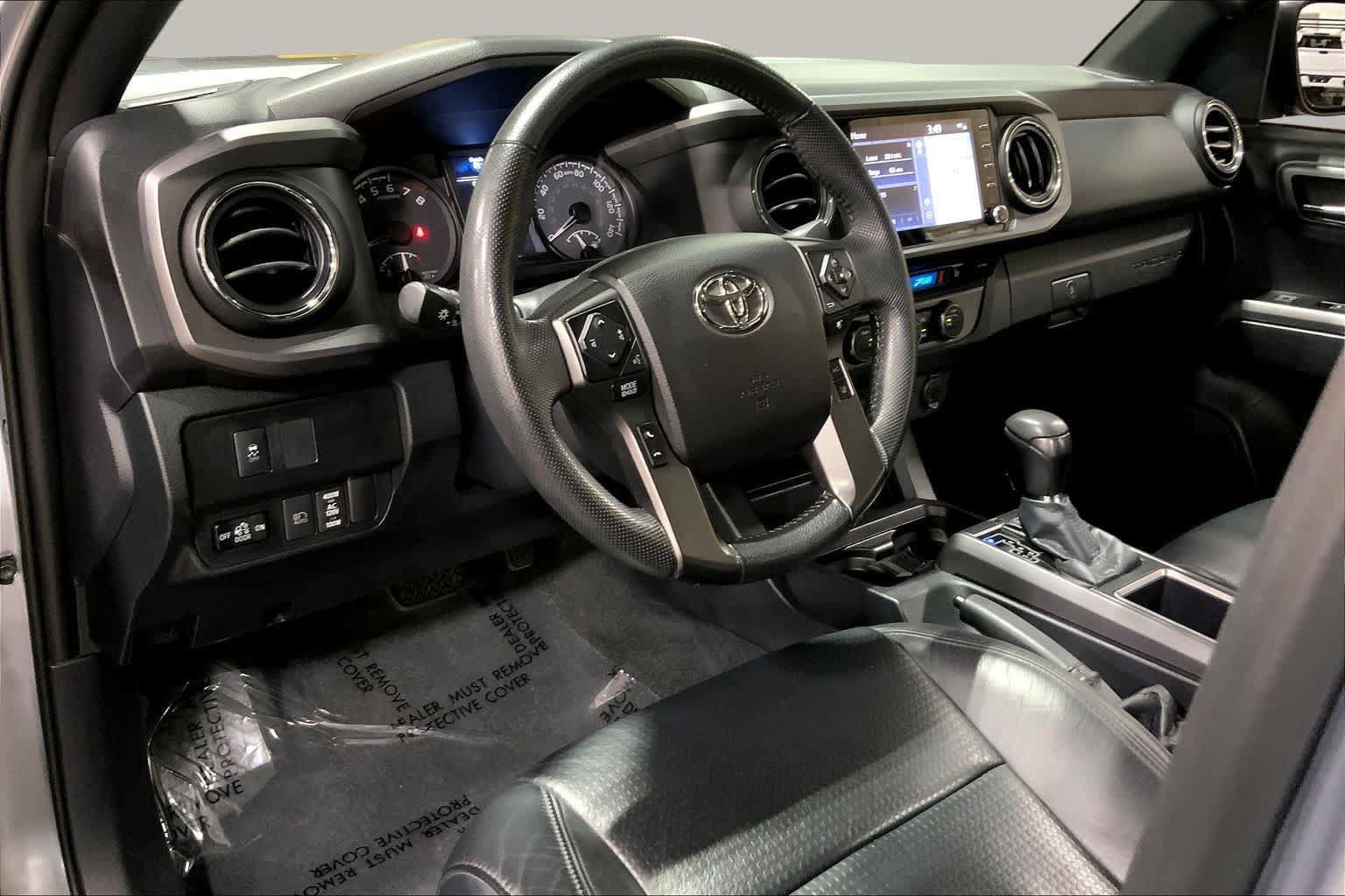 Used 2021 Toyota Tacoma TRD Off-Road w/ TRD Premium Off Road Package AWD/4WD image 18