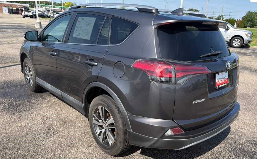 Used 2018 Toyota RAV4 XLE FWD image 6