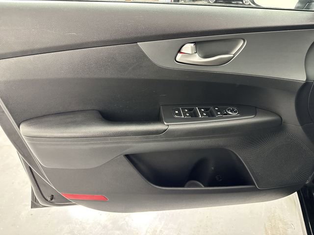 Used 2021 Kia Forte LXS FWD image 19
