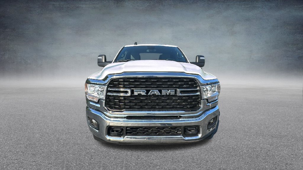 Used 2024 RAM 3500 Big Horn AWD/4WD image 4