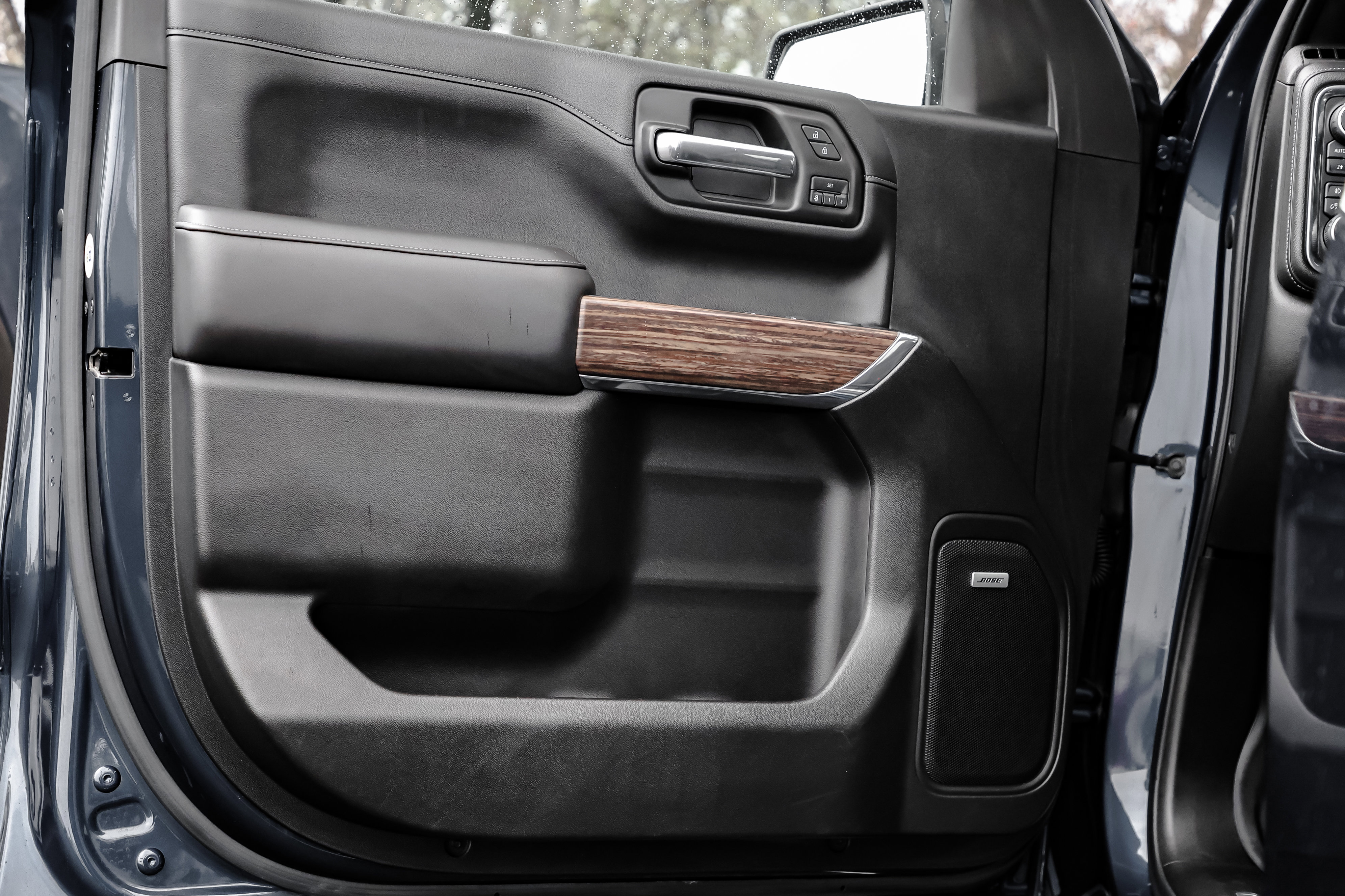 Used 2019 Chevrolet Silverado 1500 High Country w/ Technology Package image 19