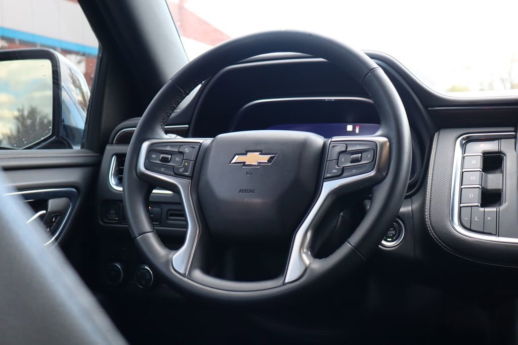 Used 2023 Chevrolet Suburban Premier image 54