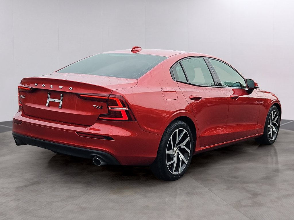 Used 2019 Volvo S60 T6 Momentum AWD/4WD image 4