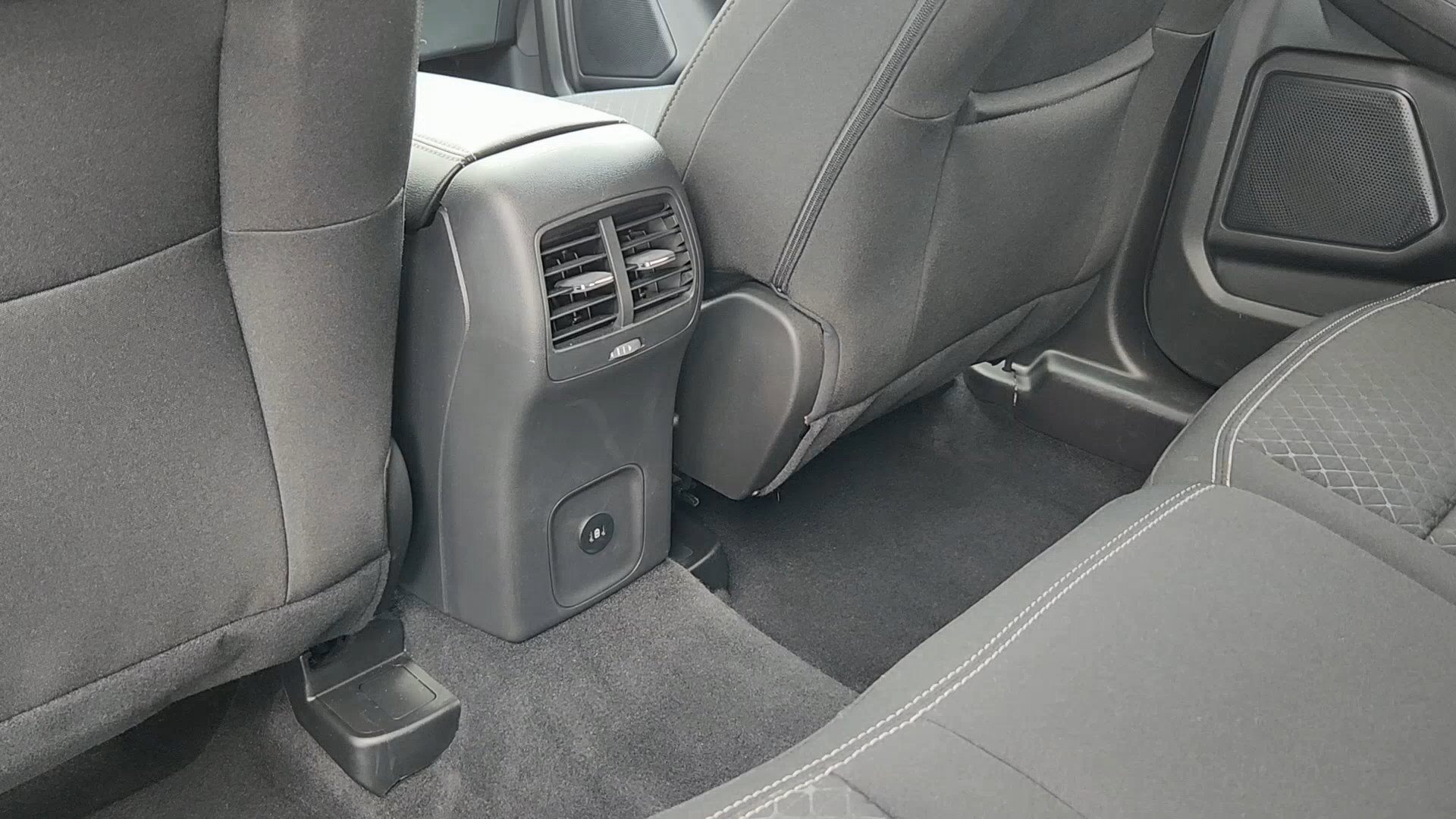 Used 2023 Ford Escape Active image 17