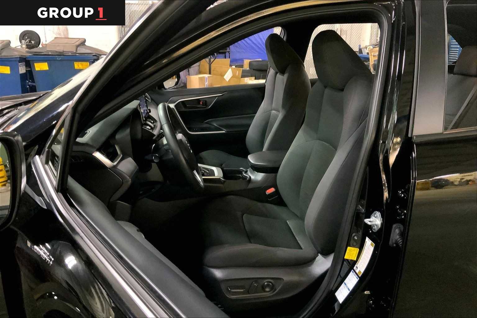 Used 2021 Toyota RAV4 SE AWD/4WD image 8