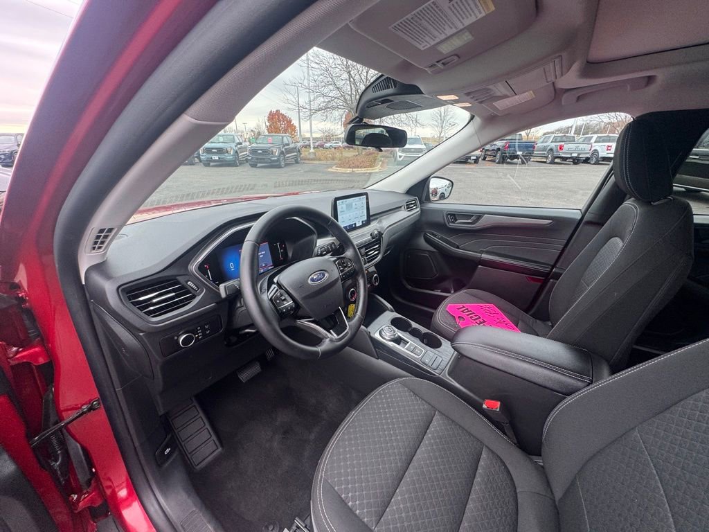 New 2025 Ford Escape Active w/ Cold Weather Package image 14