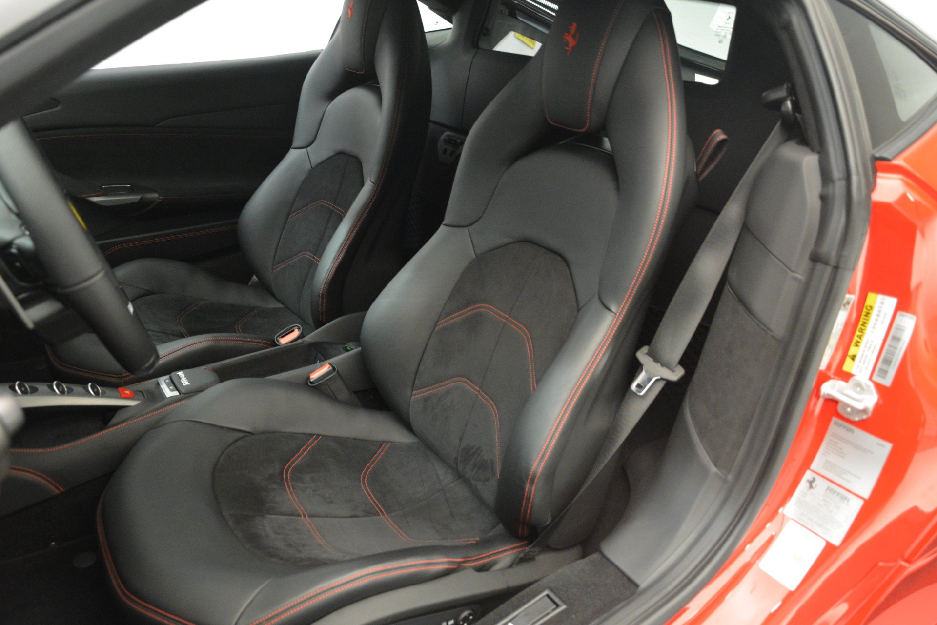 Certified 2018 Ferrari 488 GTB RWD image 15