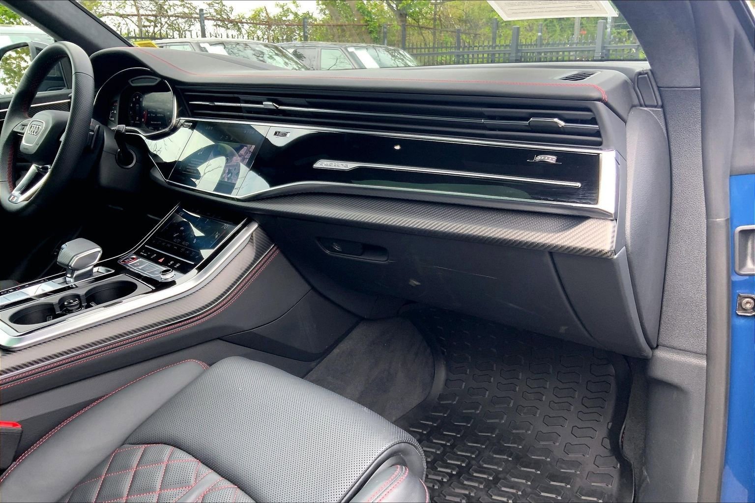 Used 2025 Audi SQ8 Prestige w/ Prestige Package AWD/4WD image 18