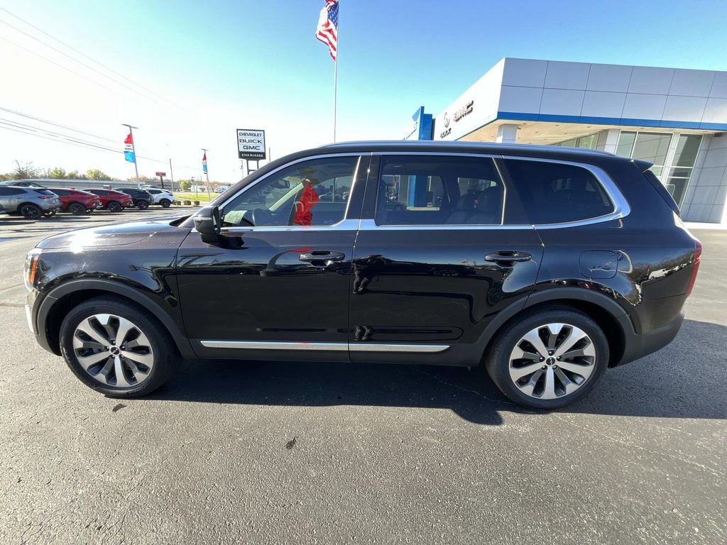 Used 2022 Kia Telluride EX w/ EX Premium Package image 4