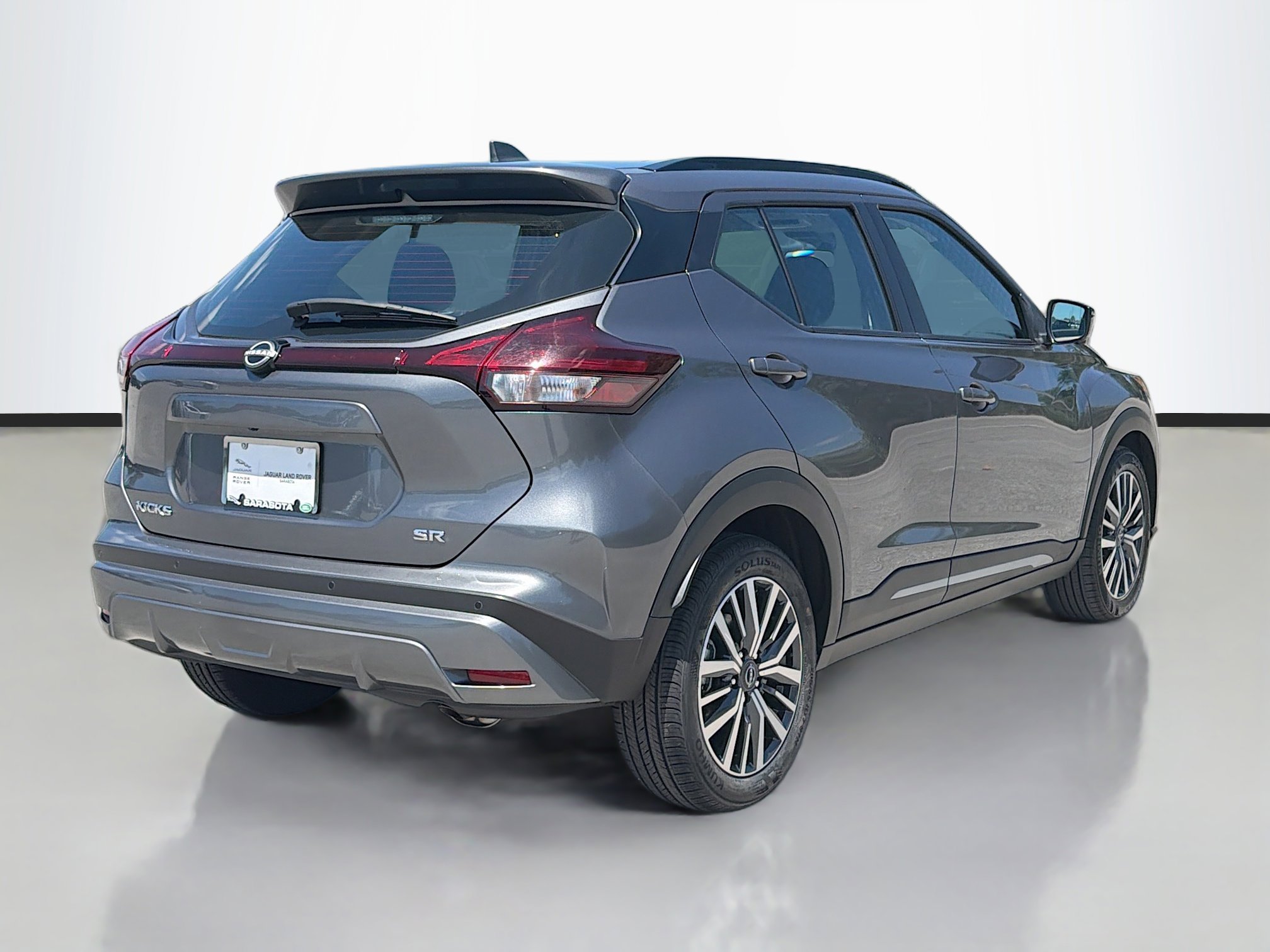 Used 2024 Nissan Kicks SR FWD image 5