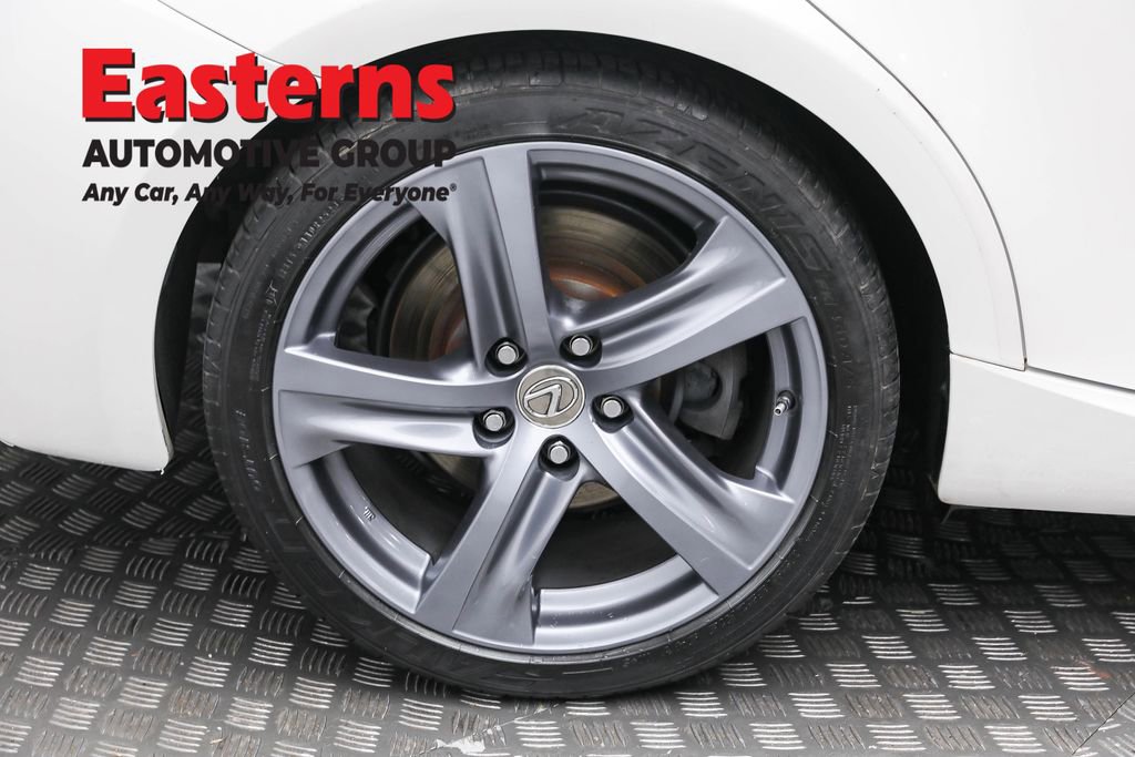 Used 2018 Lexus IS 300 AWD w/ Comfort Package image 32