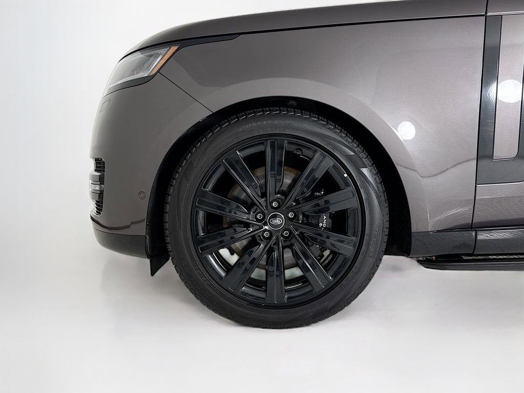 Used 2023 Land Rover Range Rover Long Wheelbase SE image 27
