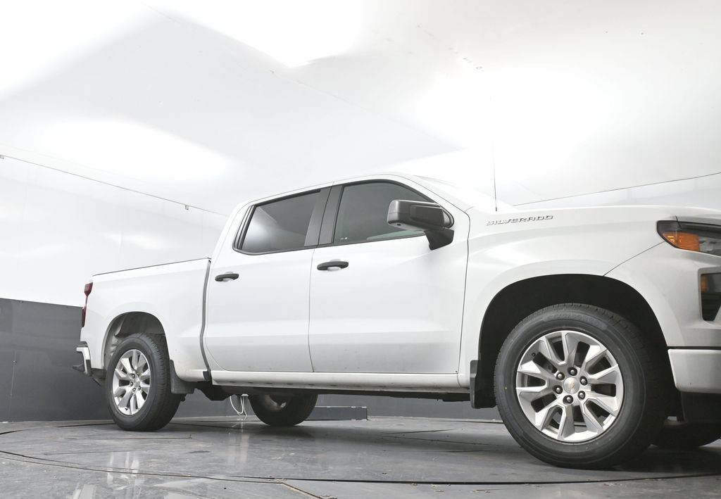 Used 2023 Chevrolet Silverado 1500 Custom AWD/4WD image 19