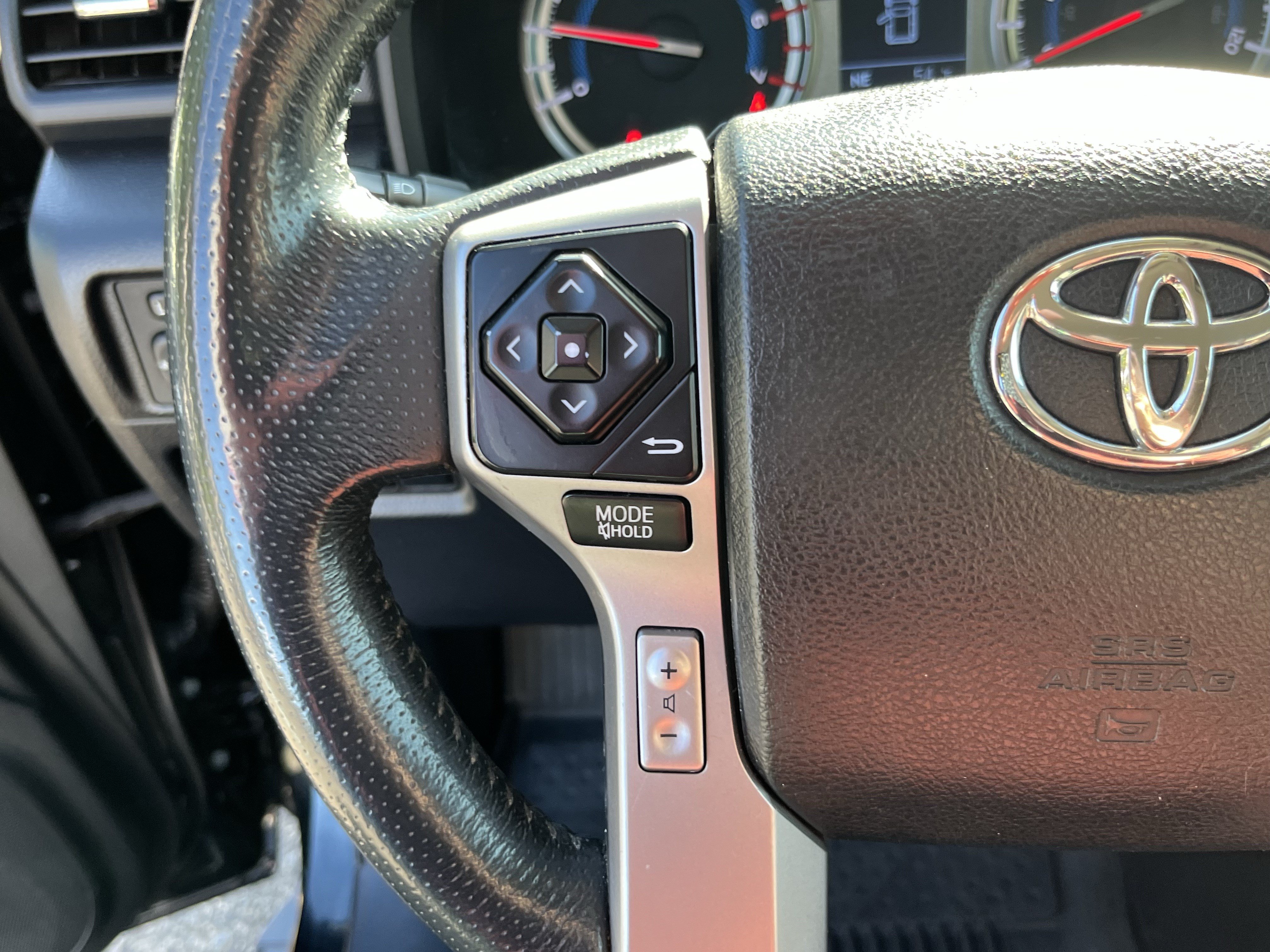 Certified 2019 Toyota 4Runner SR5 AWD/4WD image 21