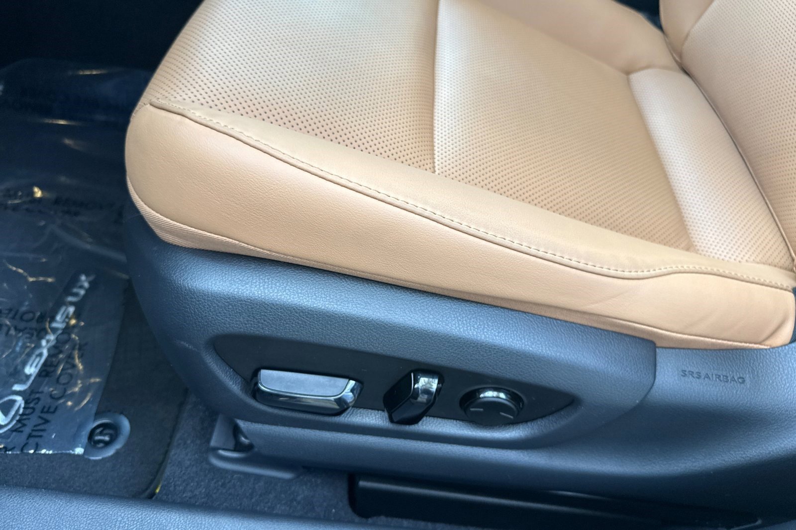 Certified 2023 Lexus UX 250h FWD w/ Premium Package image 14