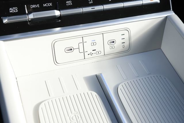 Used 2025 Hyundai Santa Fe SEL image 27