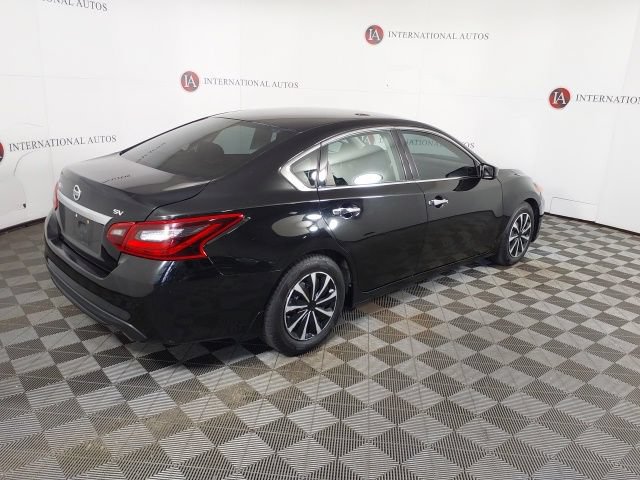 Used 2017 Nissan Altima 2.5 SR w/ Midnight Edition Package FWD image 5