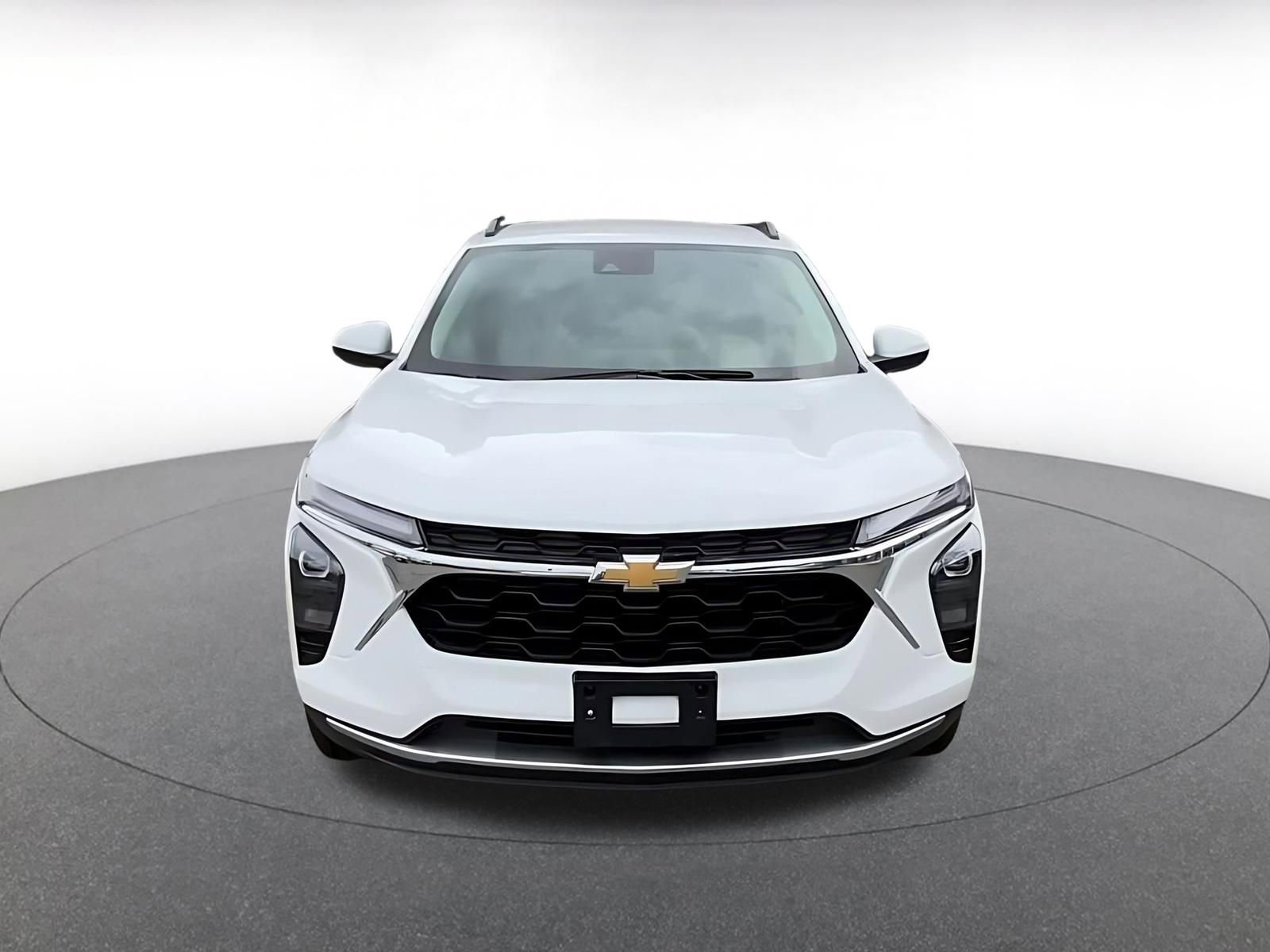 Used 2025 Chevrolet Trax LT FWD image 5