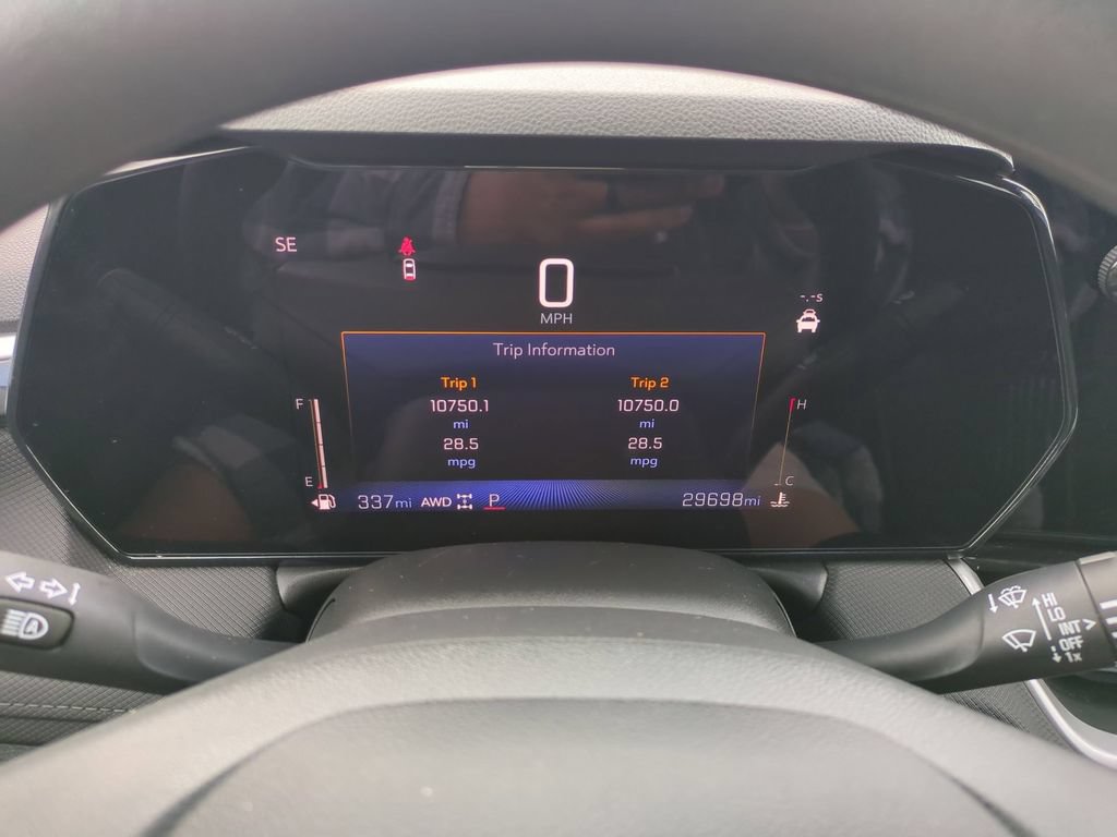 Used 2025 Chevrolet TrailBlazer LT AWD/4WD image 16