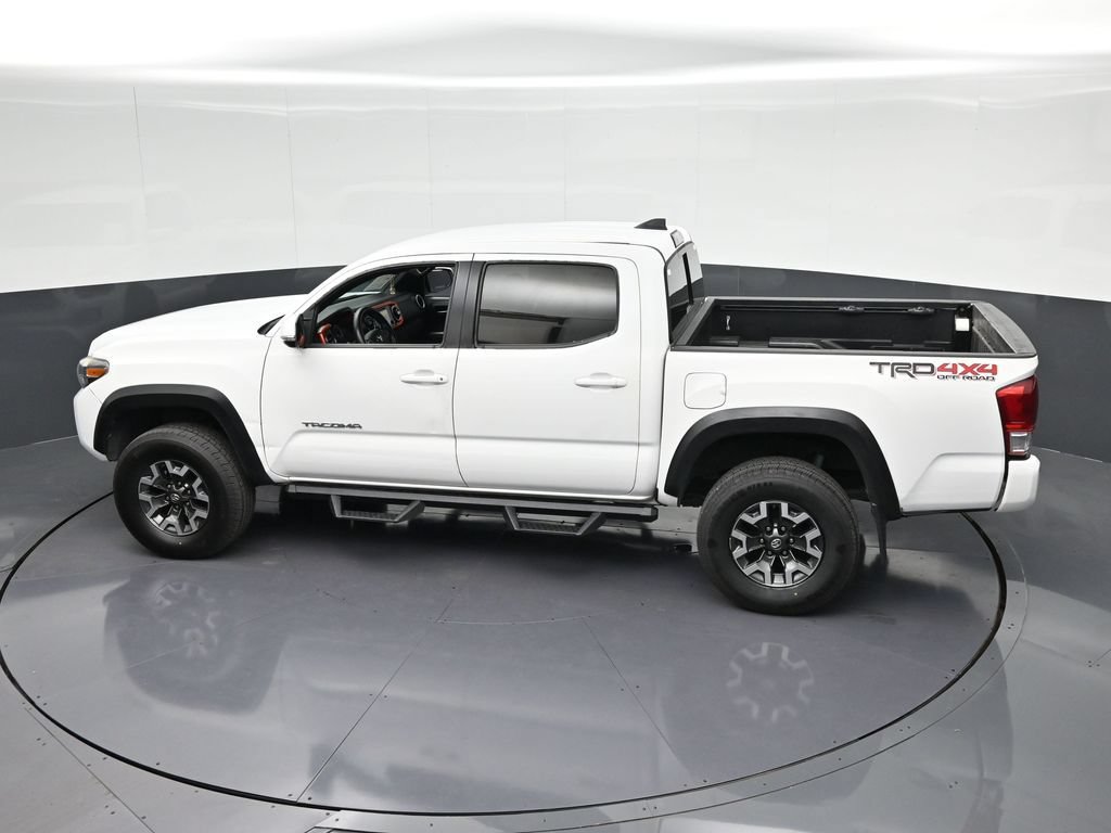 Used 2018 Toyota Tacoma TRD Off-Road w/ Technology Package AWD/4WD image 27