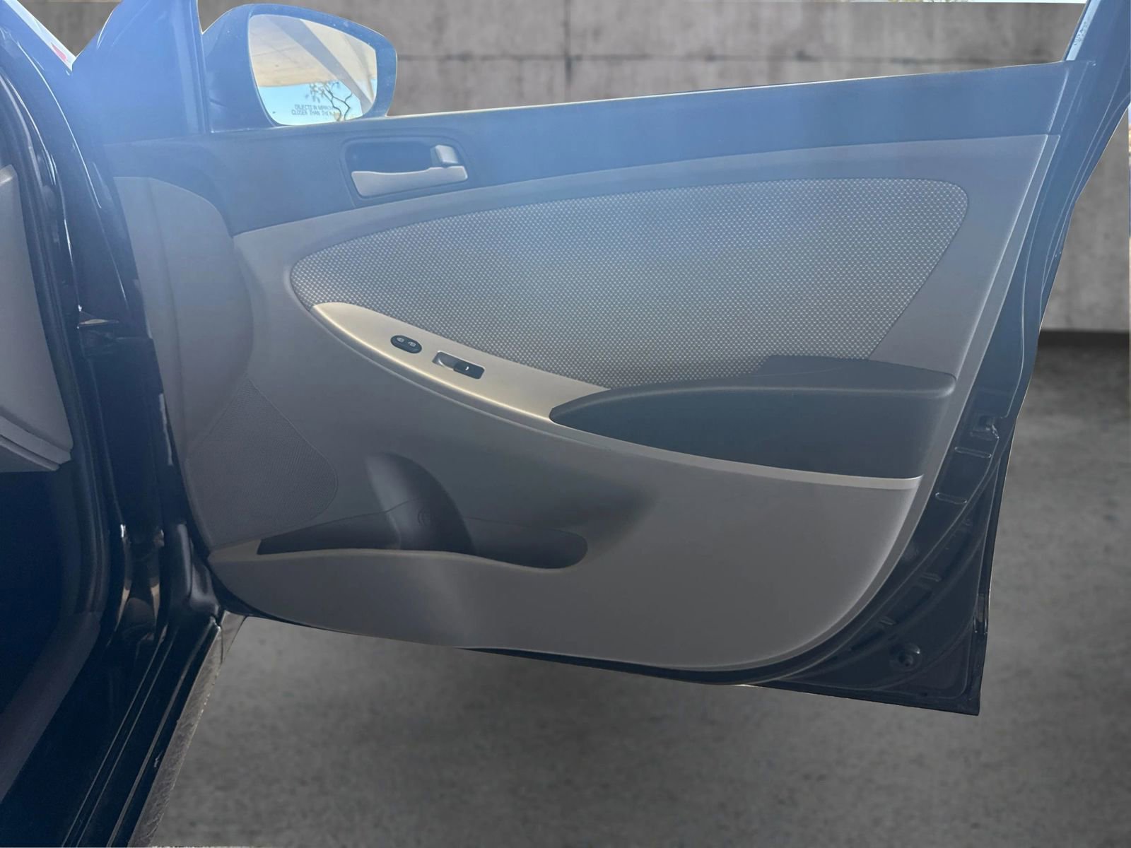 Used 2014 Hyundai Accent GS FWD image 21