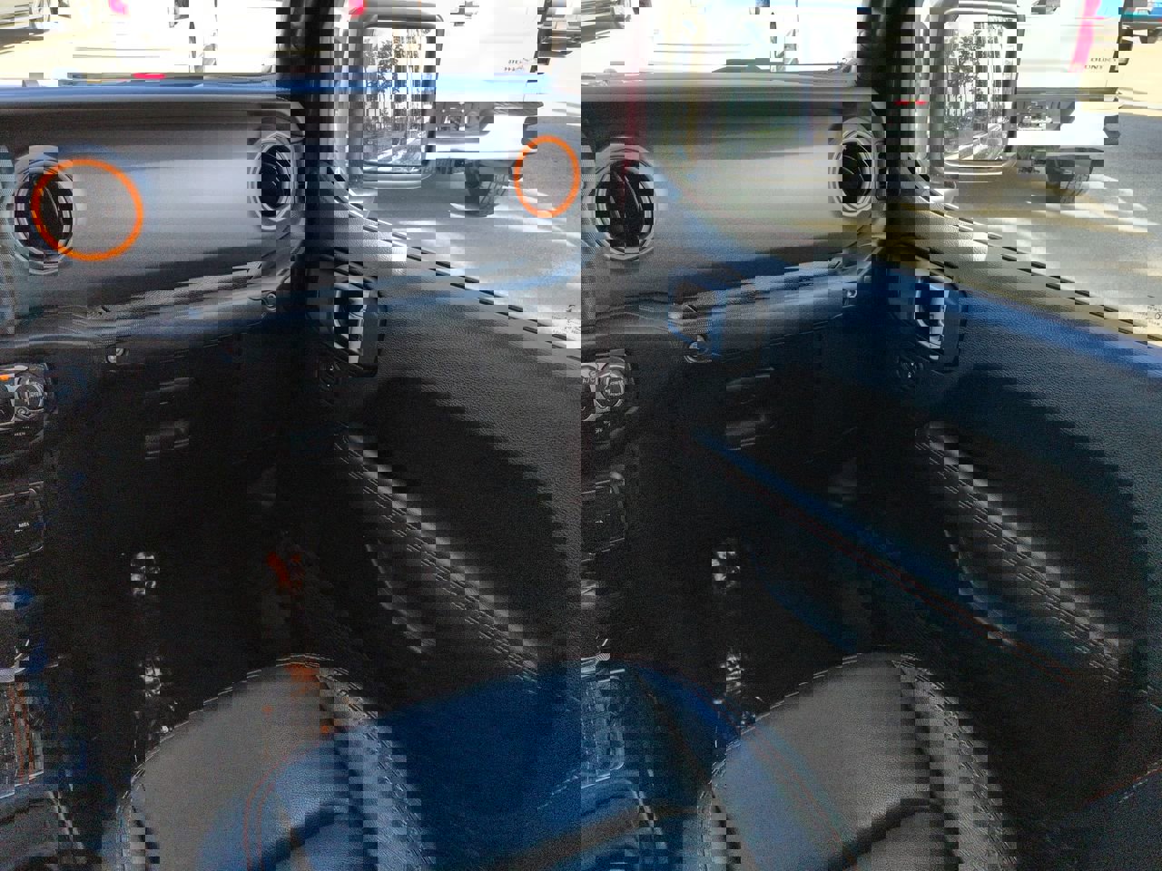 Certified 2022 Jeep Gladiator Mojave w/ LED Lighting Group image 16