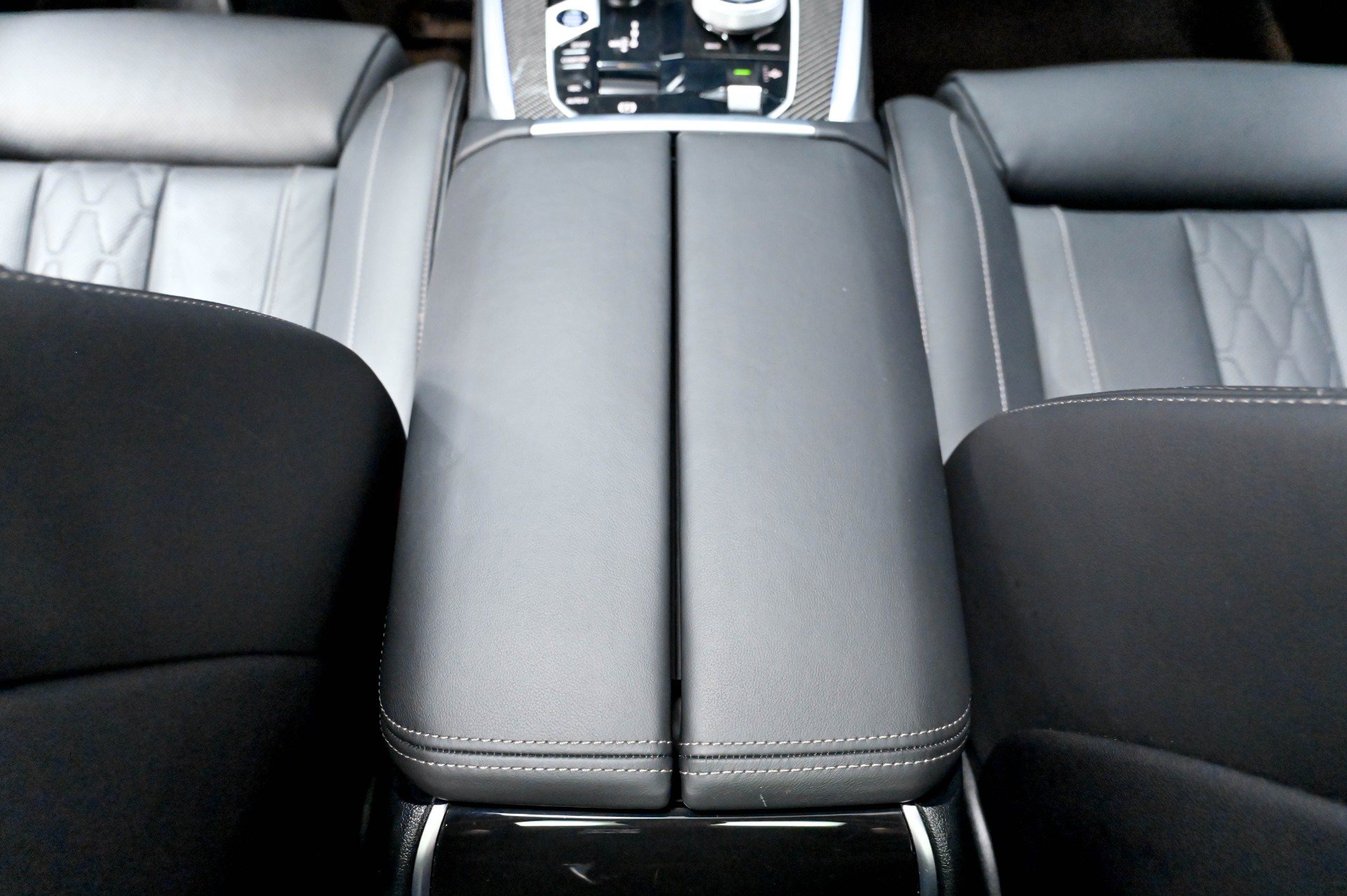 Used 2023 BMW ALPINA XB7 AWD/4WD image 38