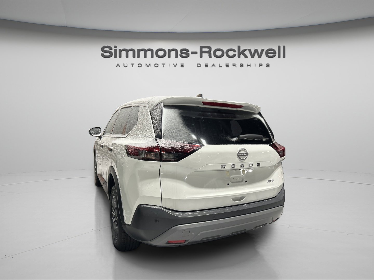 Used 2023 Nissan Rogue S image 6