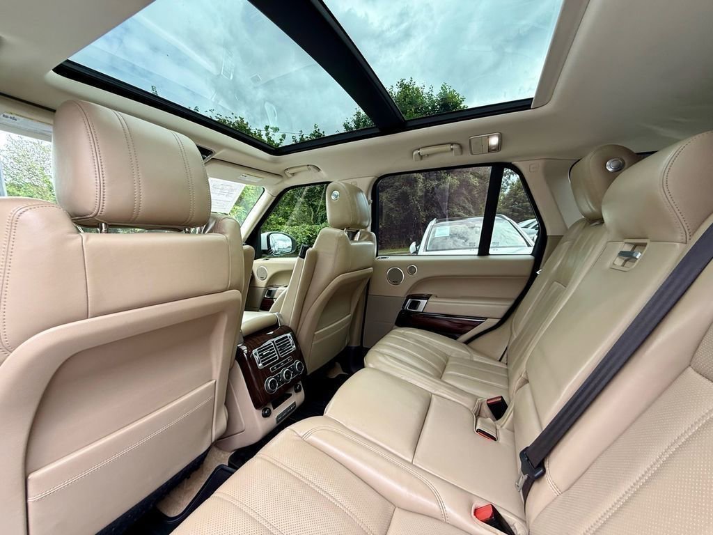 Used 2014 Land Rover Range Rover Supercharged image 31