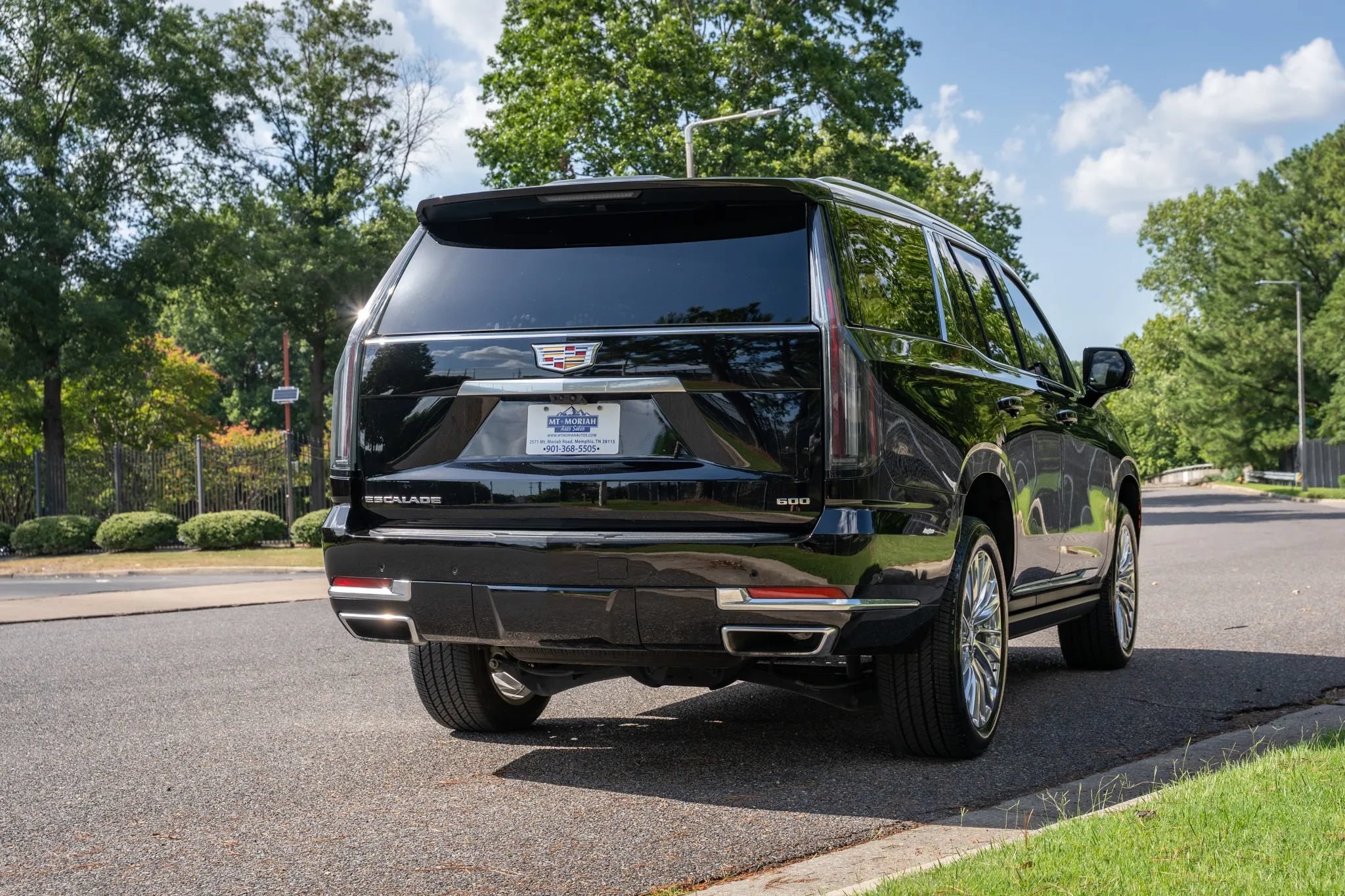 Used 2026 Cadillac Escalade Luxury w/ Touring Package AWD/4WD image 6